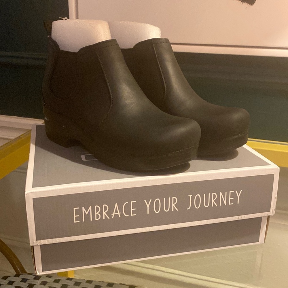 Dansko Frankie Booties , Black-NIB